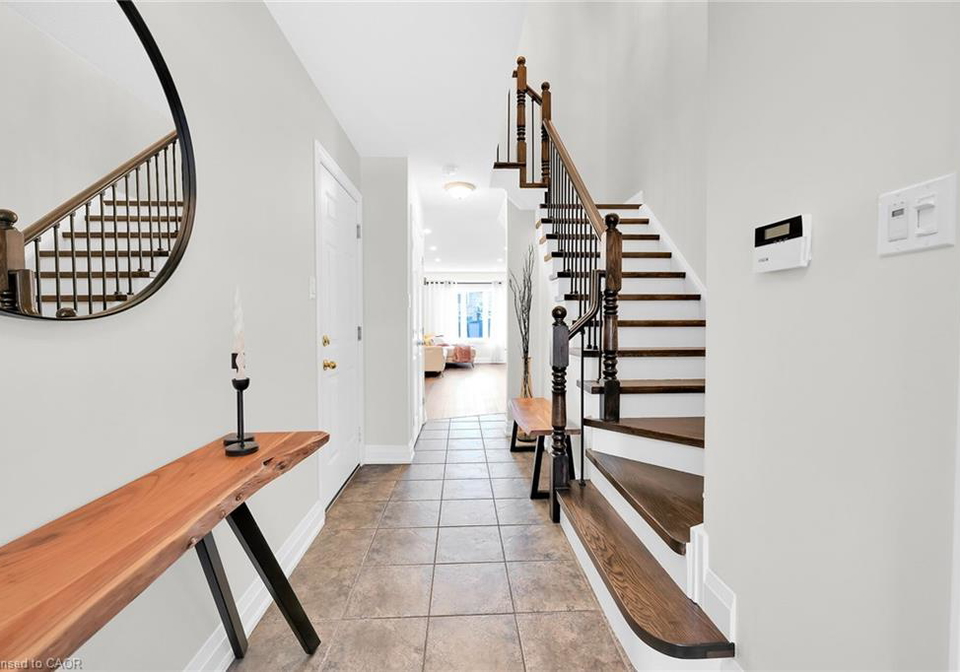 29-elderberry-avenue-grimsby-ontario-40769921