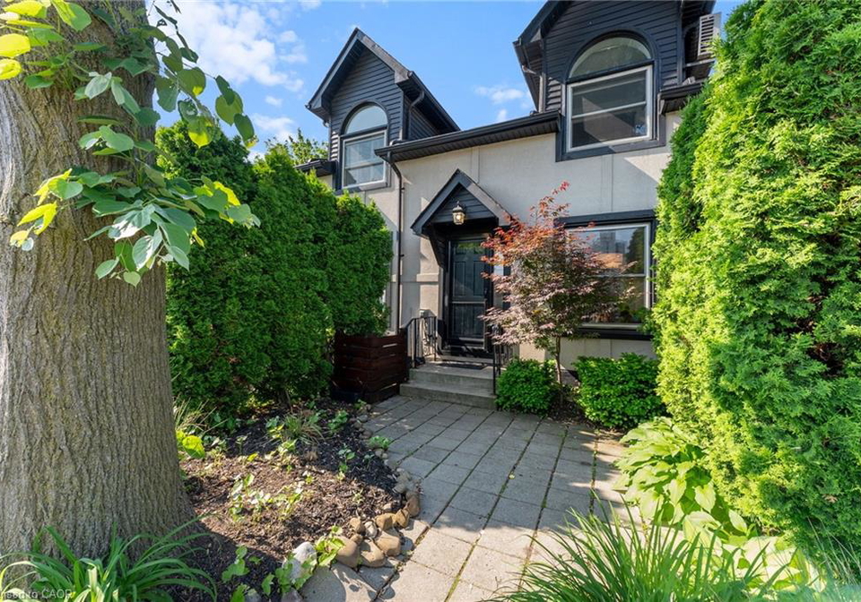 23-macaulay-street-w-hamilton-ontario-40769972