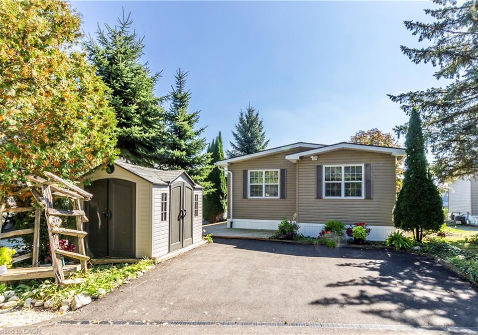 32-jasper-heights-pvt-private-puslinch-ontario-40769992