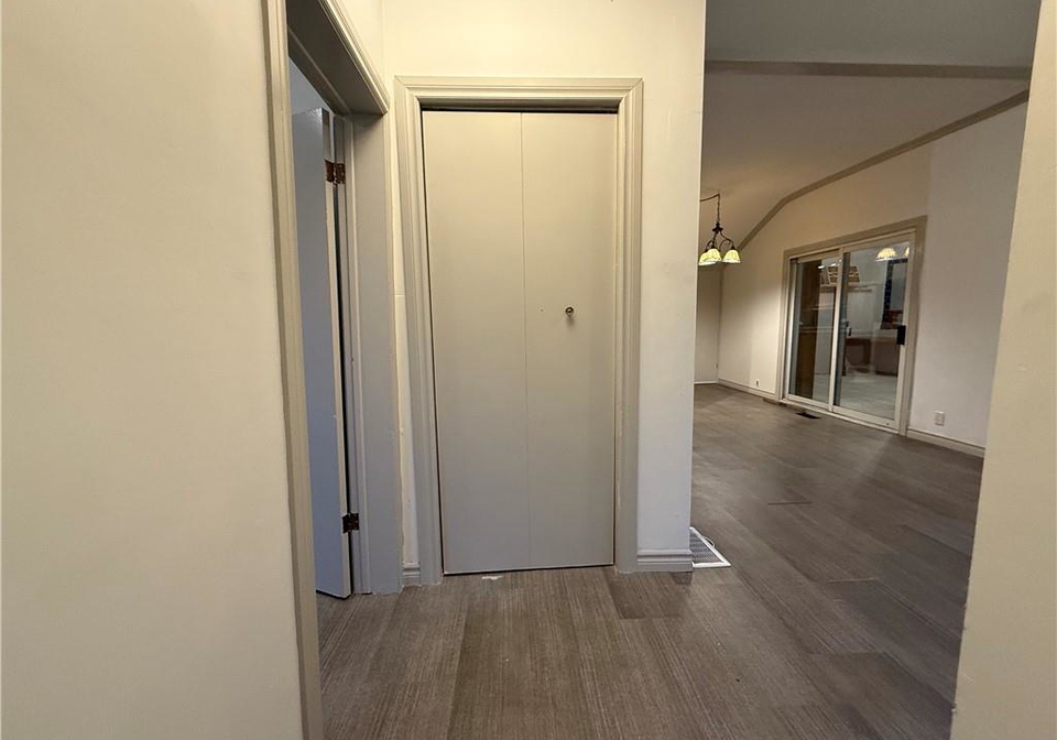 35-baker-street-hamilton-ontario-40770159