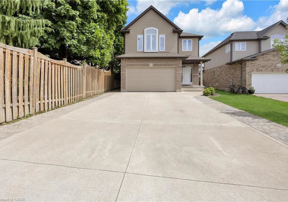 200-westfield-place-waterloo-ontario-40770176