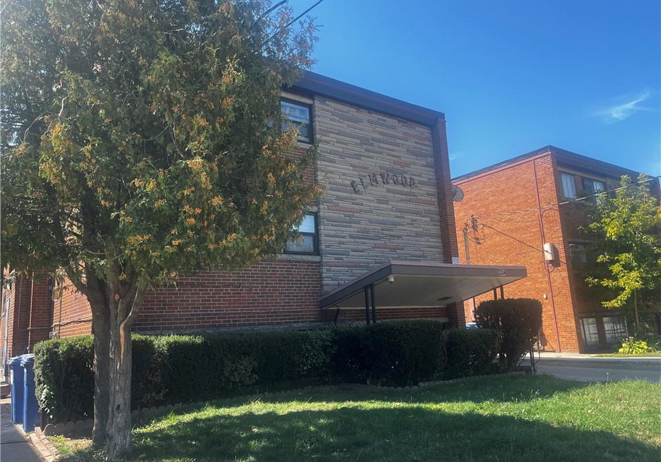 1256-fennell-avenue-e-hamilton-ontario-40770179