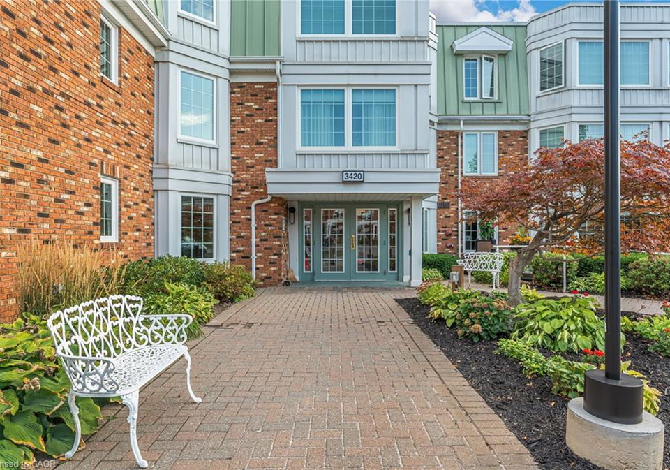 3420-frederick-avenue-vineland-ontario-40770209