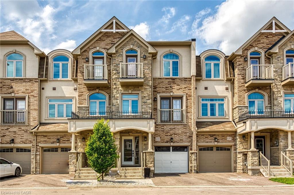135-borers-creek-circle-waterdown-ontario-40770274