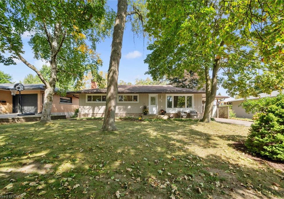 34-graystone-avenue-kitchener-ontario-40770289