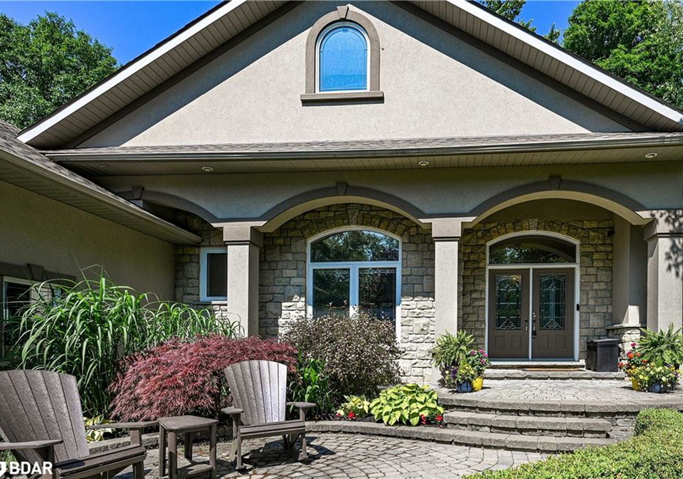 28-laddie-lane-minesing-ontario-40770423