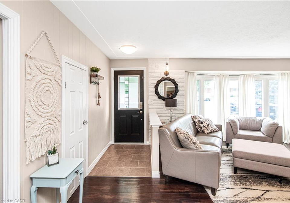 8-craig-boulevard-grimsby-ontario-40770456