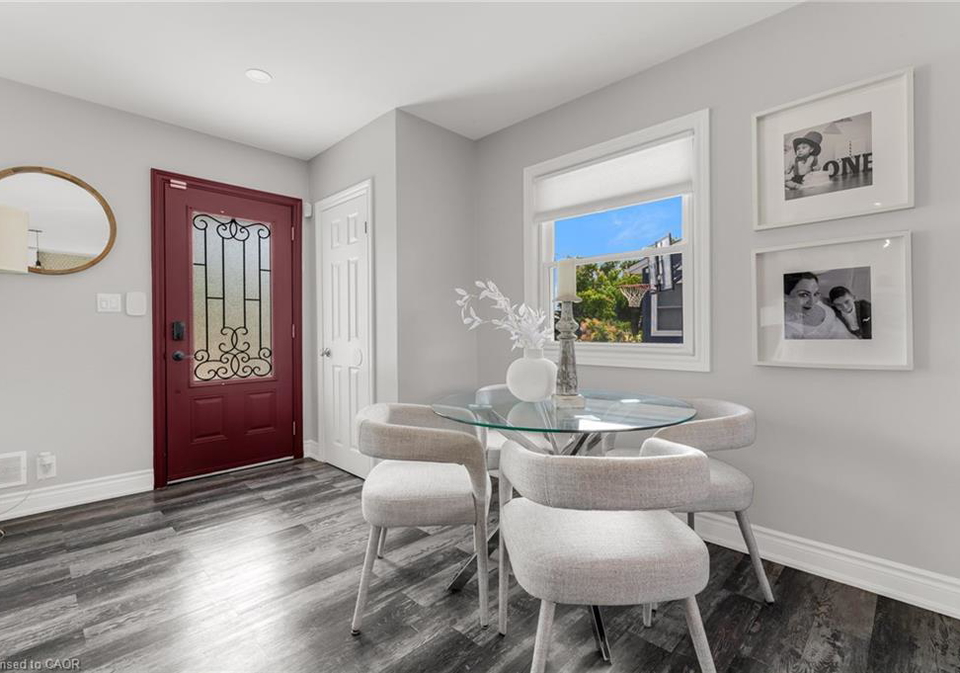 4382-central-avenue-beamsville-ontario-40770478