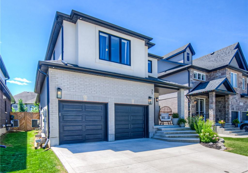 71-galena-street-wellesley-ontario-40770521