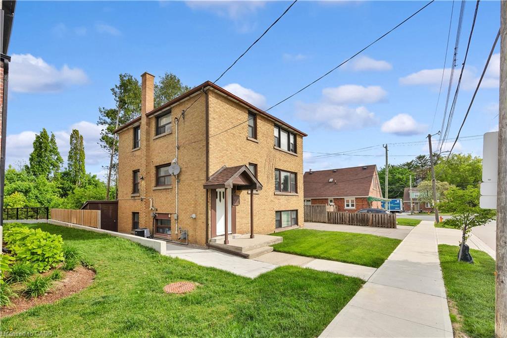 102-sydney-street-n-kitchener-ontario-40770555