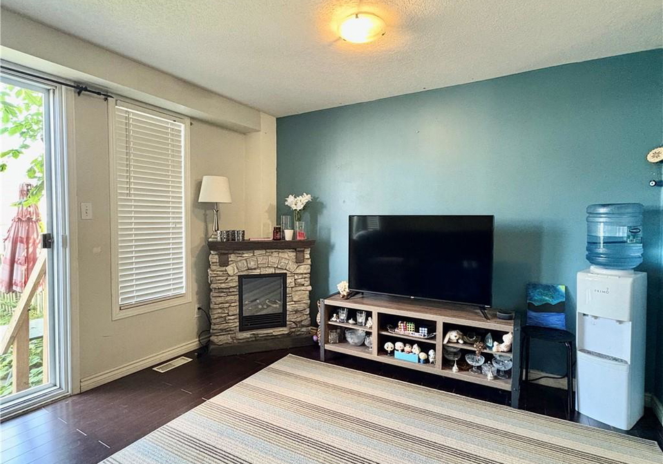 38-max-becker-drive-kitchener-ontario-40770608