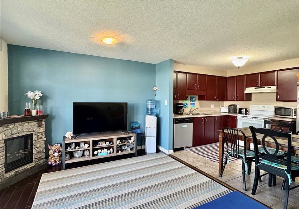 38-max-becker-drive-kitchener-ontario-40770608