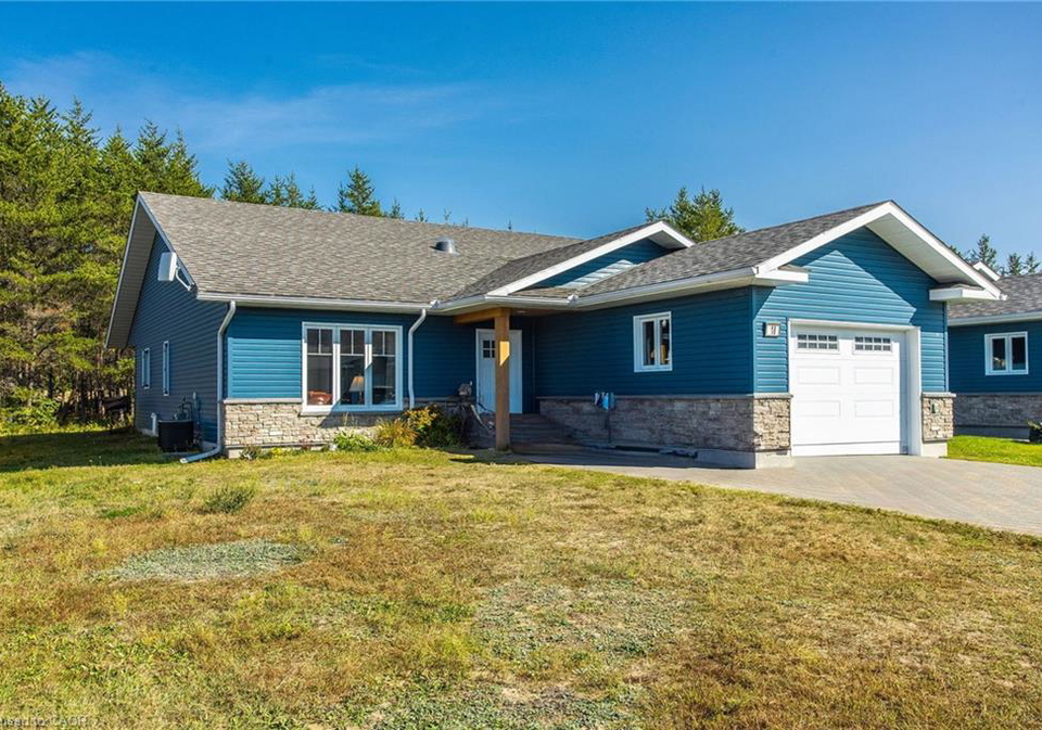 18-yusko-crescent-espanola-ontario-40770697