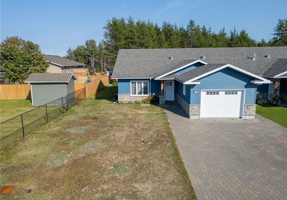18-yusko-crescent-espanola-ontario-40770697