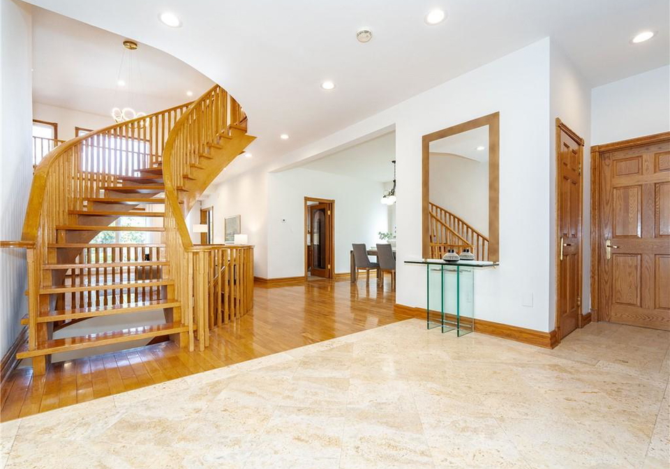 122-arten-avenue-toronto-ontario-40770769