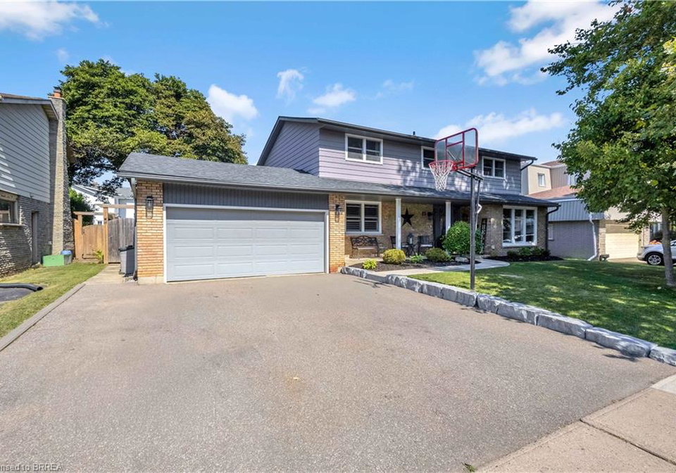 15-candlewood-drive-brantford-ontario-40770886