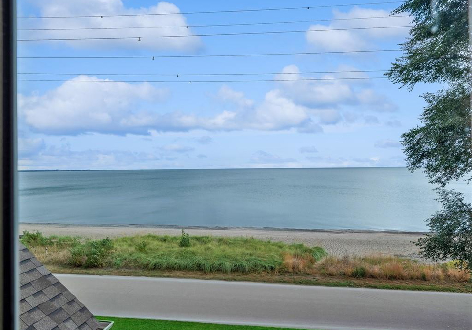 337-beach-boulevard-hamilton-ontario-40770892