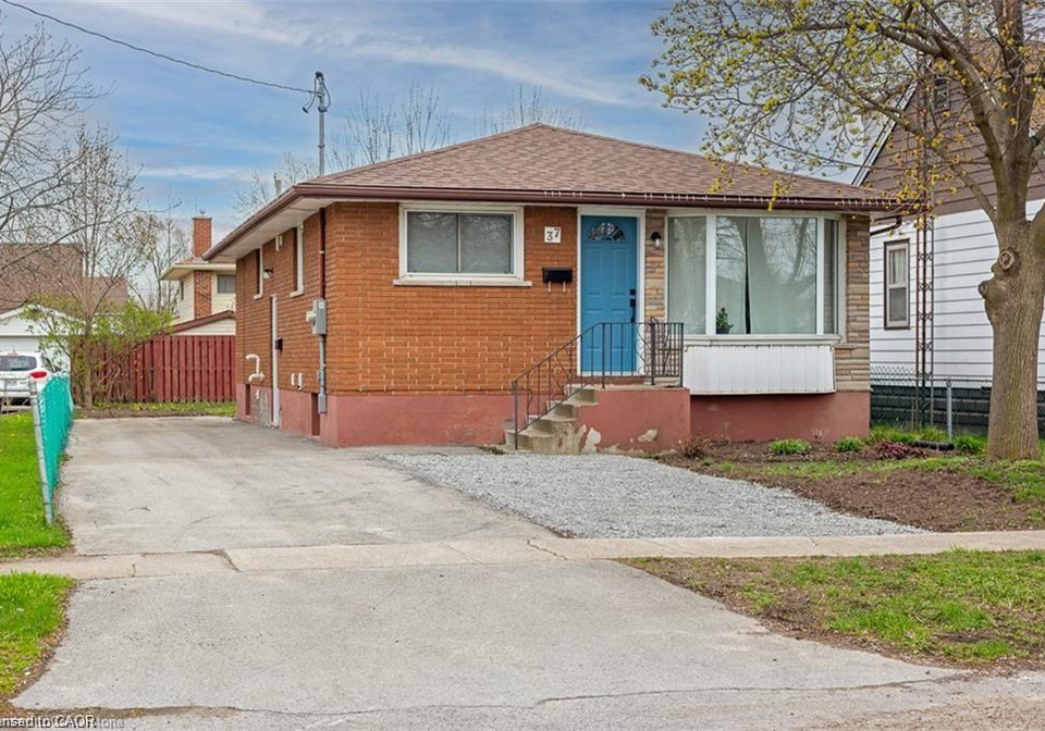 37-st-augustine-avenue-welland-ontario-40770961
