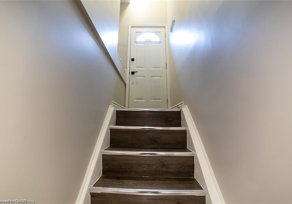 37-st-augustine-avenue-welland-ontario-40770961
