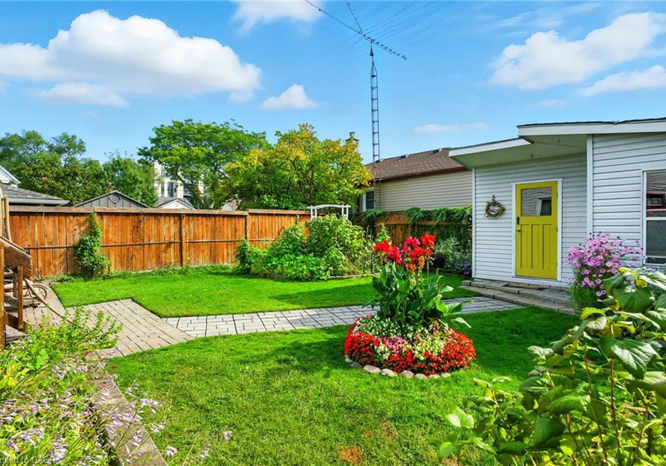 39-clayburn-avenue-st-catharines-ontario-40770990