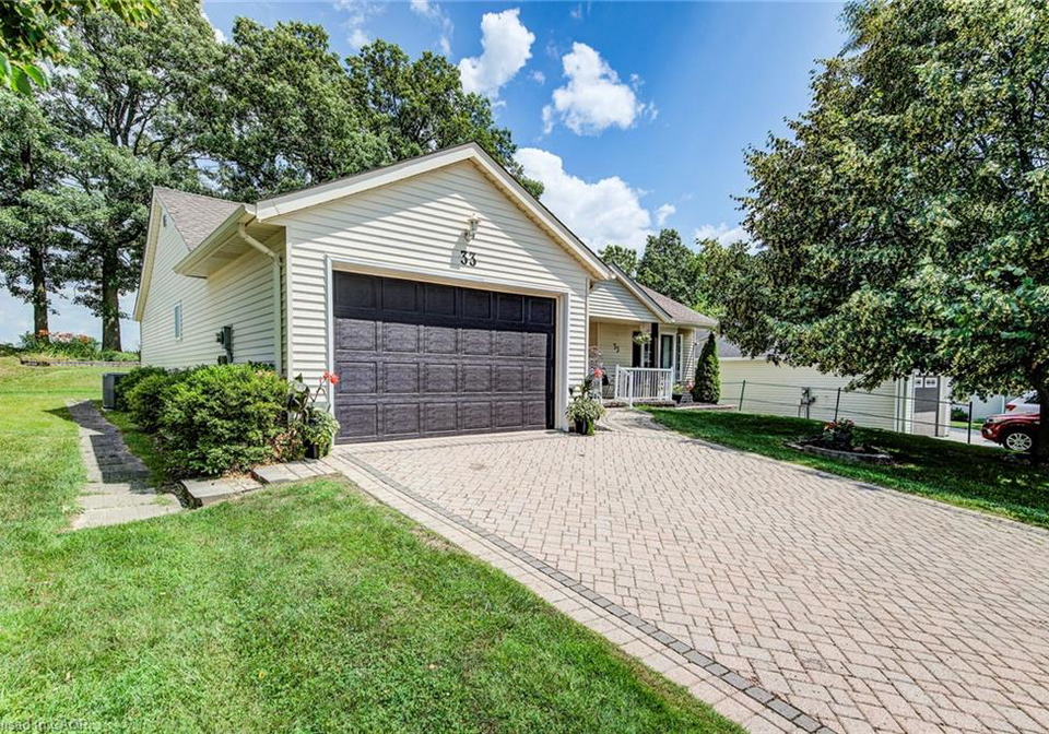 33-summit-crescent-new-hamburg-ontario-40771132