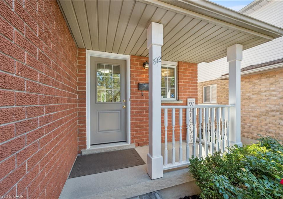 332-carriage-house-court-waterloo-ontario-40771134