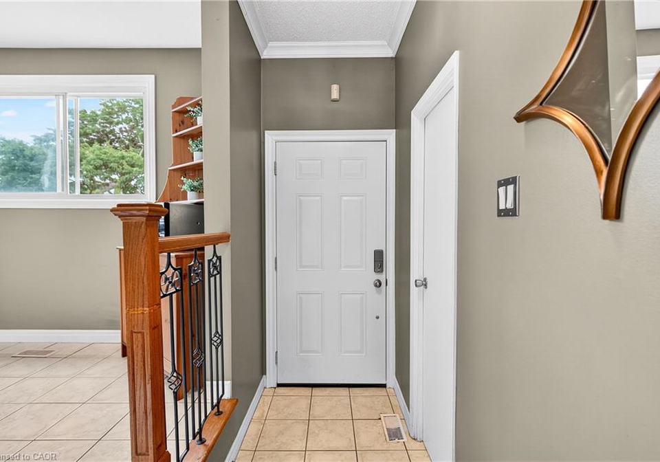 75-berkindale-drive-hamilton-ontario-40771146