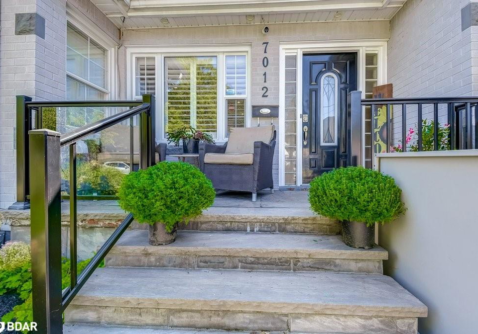 7012-barker-street-niagara-falls-ontario-40771163