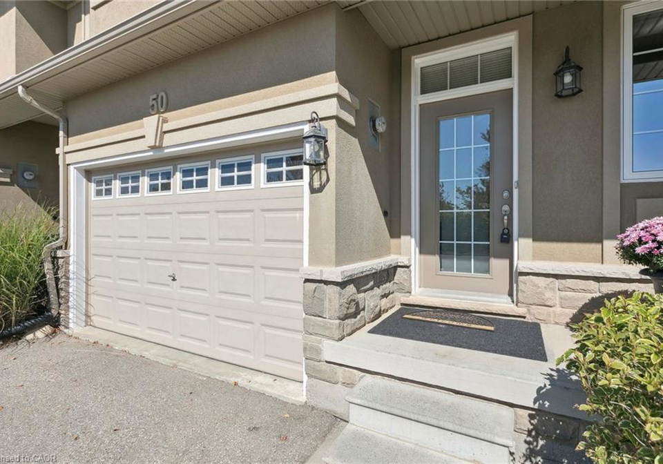 50-mosaic-drive-waterdown-ontario-40771175