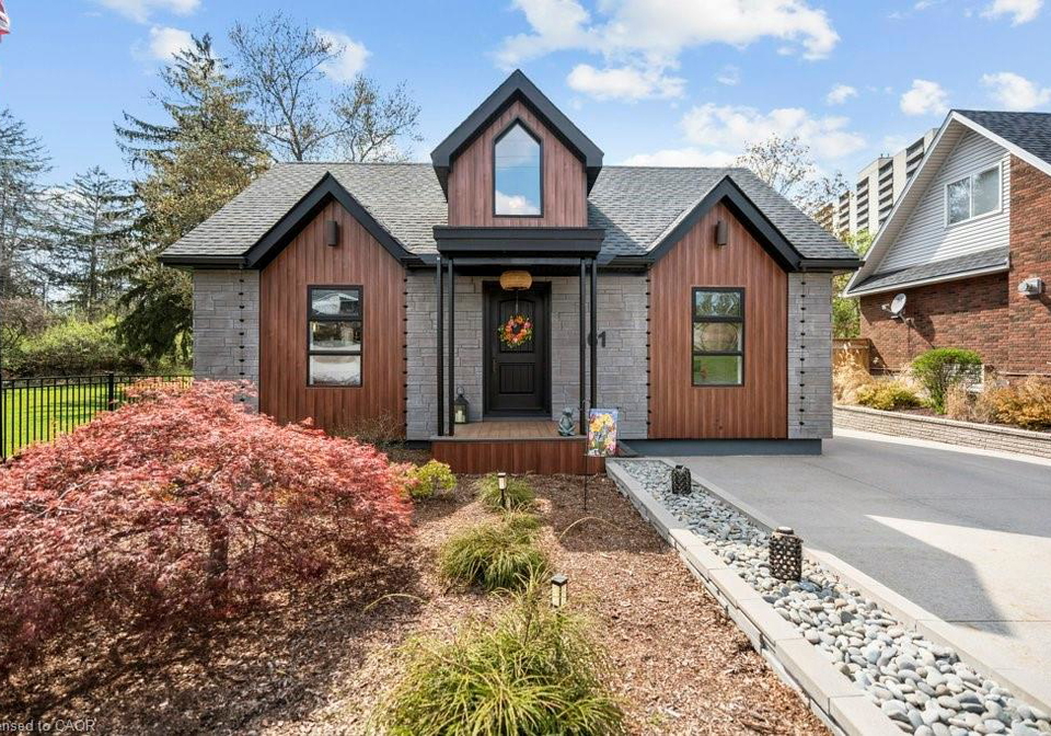 61-lake-avenue-n-hamilton-ontario-40771191