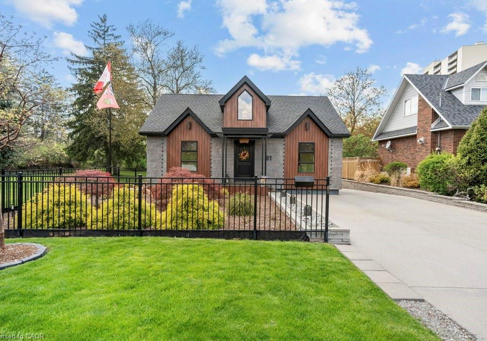 61-lake-avenue-n-hamilton-ontario-40771191