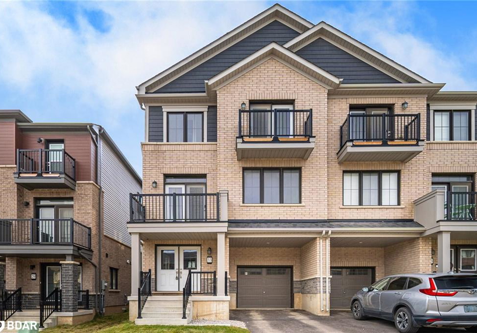 33-granville-crescent-caledonia-ontario-40771209