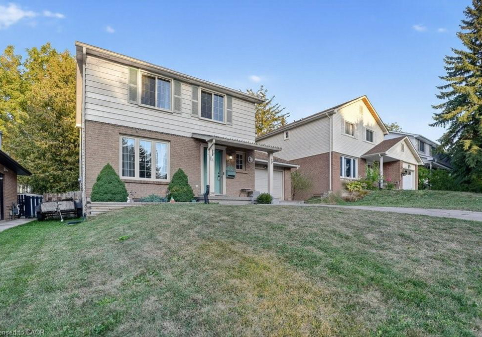 22-vintage-crescent-kitchener-ontario-40771215