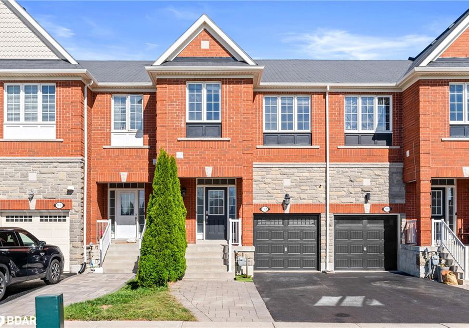 92-mccann-crescent-bradford-ontario-40771406