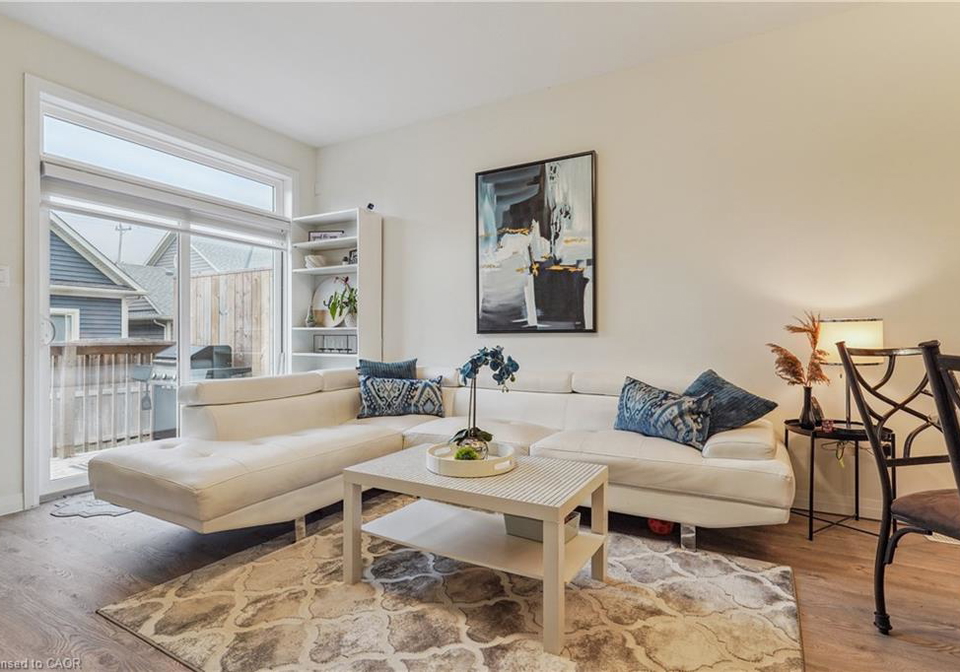 18-south-coast-circle-crystal-beach-ontario-40771494