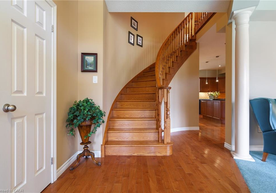 182-valridge-drive-ancaster-ontario-40771565