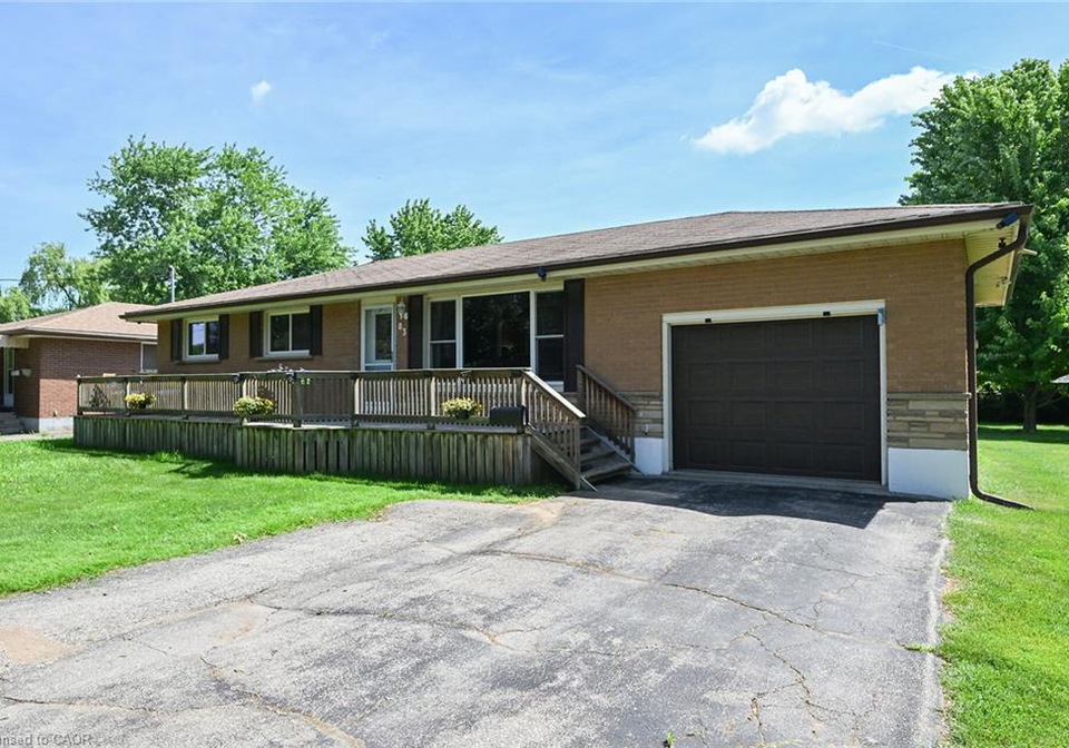 83-oak-avenue-paris-ontario-40771743