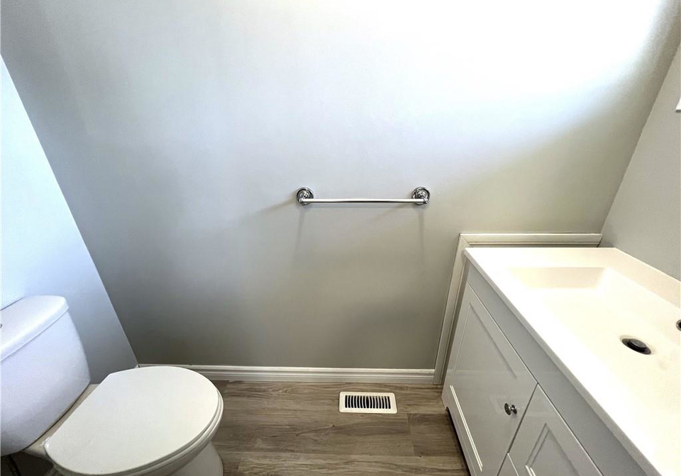 125-sekura-crescent-cambridge-ontario-40771752