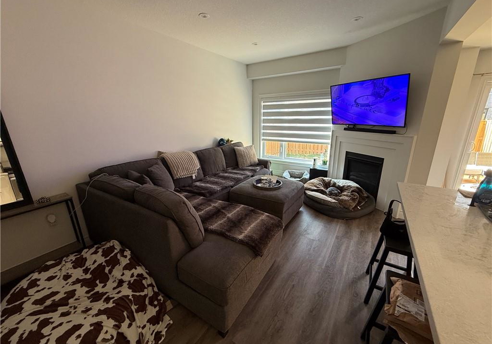 53-southam-lane-hamilton-ontario-40771830