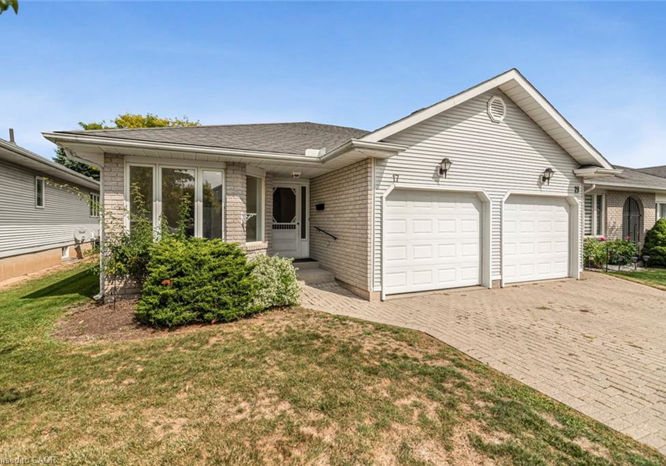 17-garden-drive-smithville-ontario-40771832