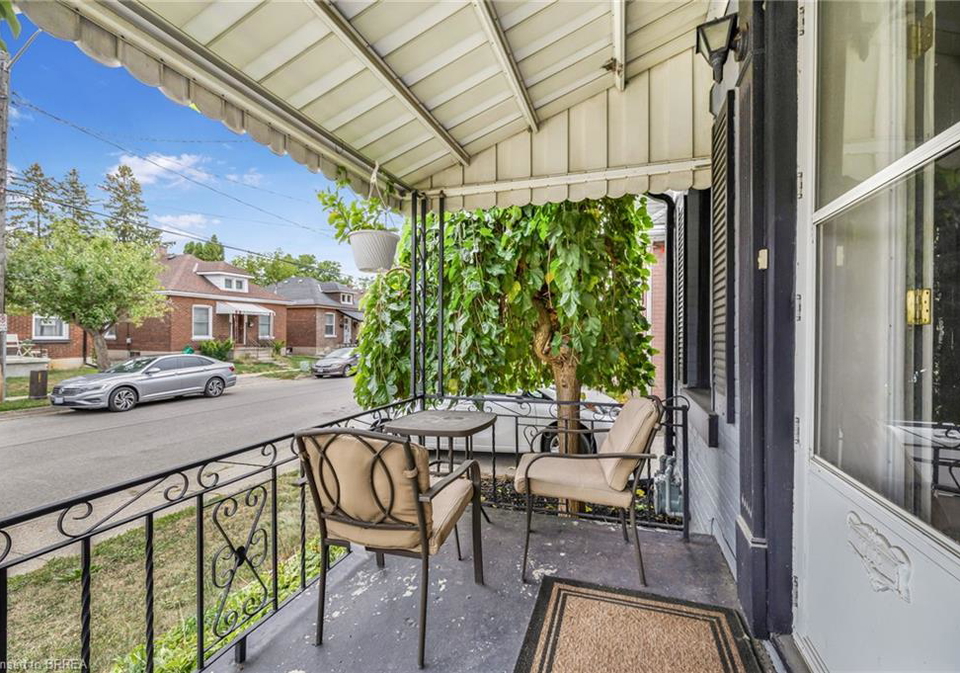 127-superior-street-brantford-ontario-40771837