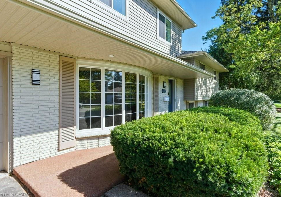 207-spring-trail-ancaster-ontario-40771872