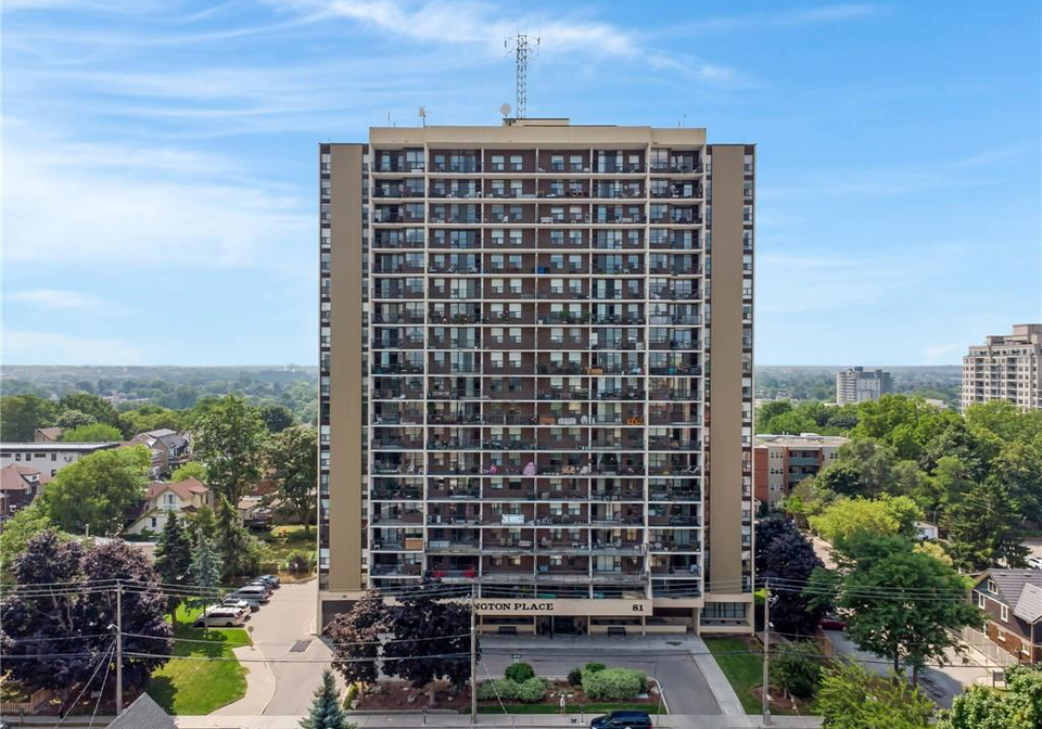 81-church-street-kitchener-ontario-40771895