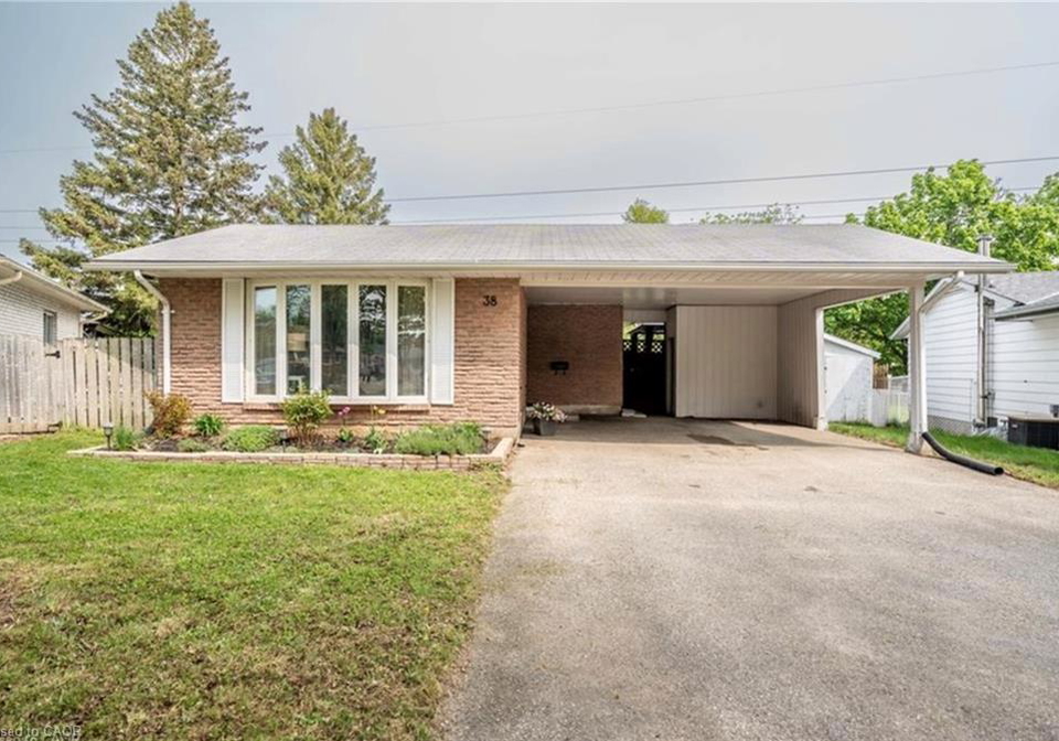 38-jay-court-kitchener-ontario-40771901
