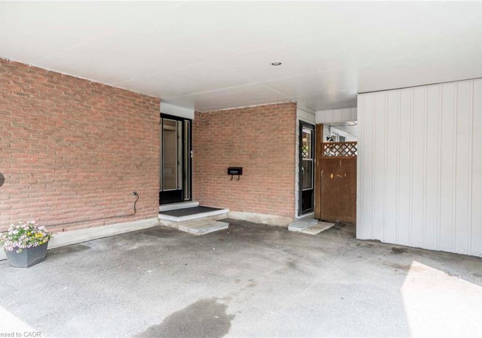 38-jay-court-kitchener-ontario-40771901