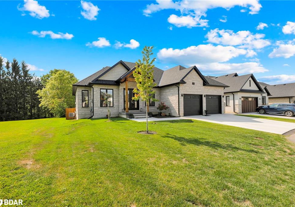 15-cornwell-crescent-norwich-ontario-40771937