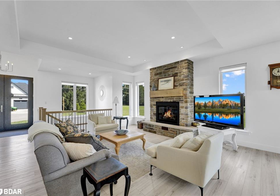 15-cornwell-crescent-norwich-ontario-40771937