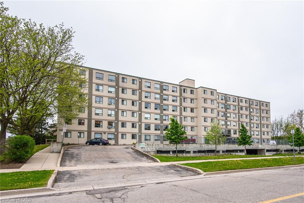 18-holborn-court-kitchener-ontario-40771970
