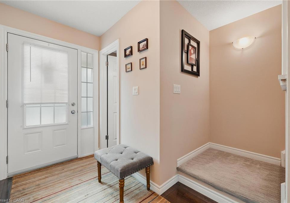 555-chablis-drive-waterloo-ontario-40771971