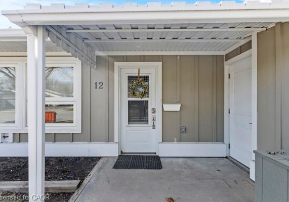 12-nolan-trail-hamilton-ontario-40771981